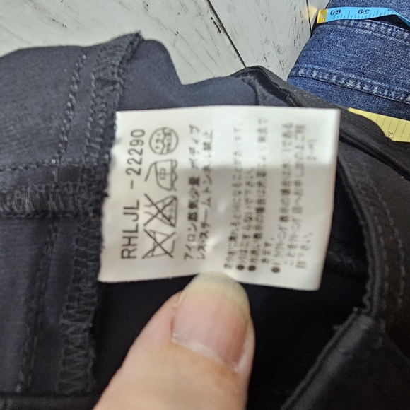 Vintage Hiroko Koshino Women's Black Cropped Cuffed Pants Size 40 (S/M)  Pockets - Picture 9 of 10